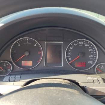 Quadro strumenti AUDI A4 1968cc diesel  del 2006