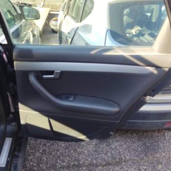 Pannello porta post dx AUDI A4  del 2006