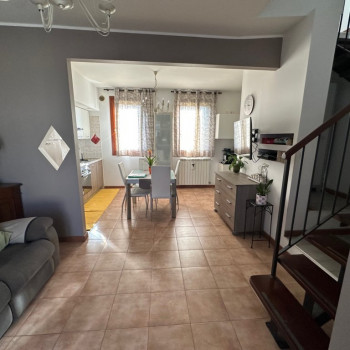 MIRA TAGLIO AMPIO E LUMINOSO APPARTAMENTO DUPLEX