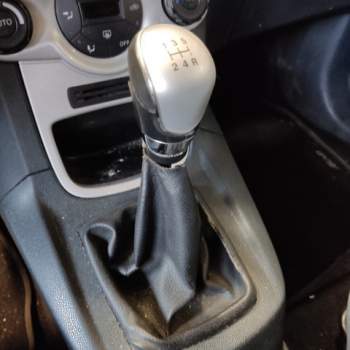Leva cambio FORD FIESTA 1399cc diesel  del 2011