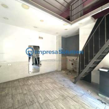 Negozio in affitto a Napoli (Napoli)