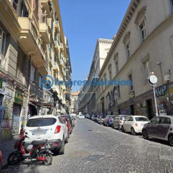 Negozio in vendita a Napoli (Napoli)
