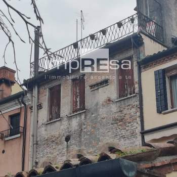 Palazzo in vendita a Treviso, Centro storico