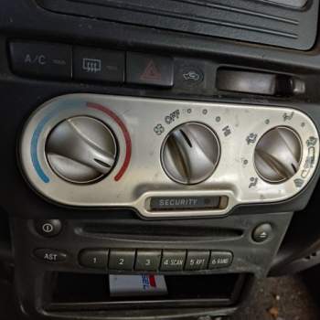 Comandi riscaldamento TOYOTA YARIS VERSO  del 2003