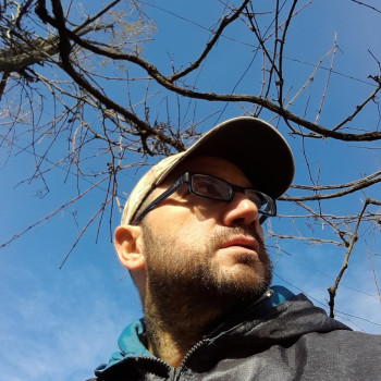 RAGAZZO GAY OMOROMANTICO CERCA AMICIZIA