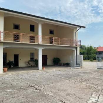 Casa singola in vendita a Lonato del Garda (Brescia)