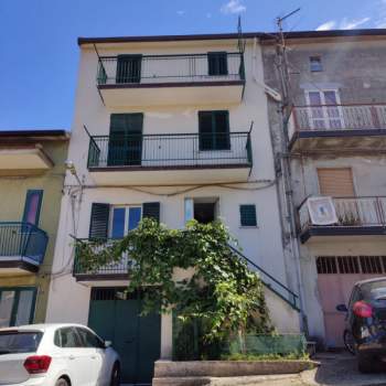 Casa a schiera in vendita a Postiglione (Salerno)