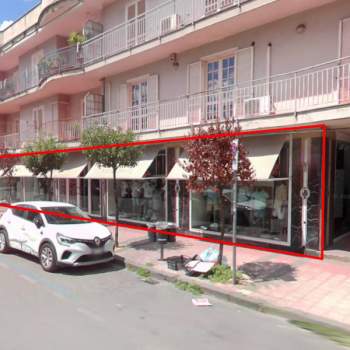 Negozio in vendita a Nola (Napoli)