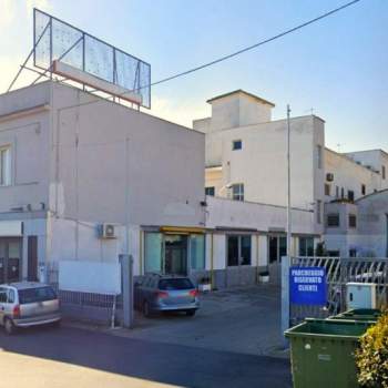 Capannone in vendita a Taranto (Taranto)