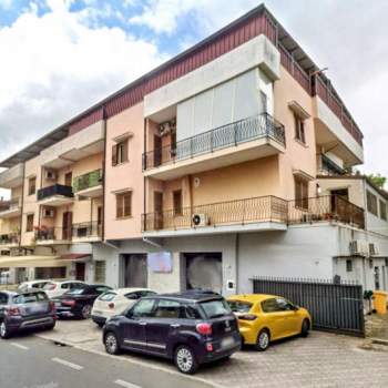 Negozio in vendita a Lamezia Terme (Catanzaro)