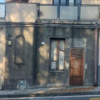 Magazzino in vendita a Catania (Catania)