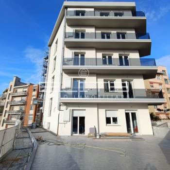 Appartamento in vendita a Ancona (Ancona)