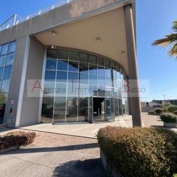 Negozio in affitto a Limena (Padova)