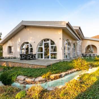 Villa in vendita a Rezzato (Brescia)