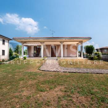 Villa in vendita a Rezzato (Brescia)