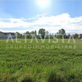 Terreno in vendita a Lonato del Garda (Brescia)