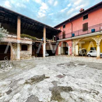 Rustico in vendita a Botticino (Brescia)