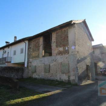 Rustico in vendita a Castions di Strada (Udine)