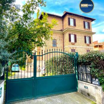 Appartamento in affitto a Roma (Roma)