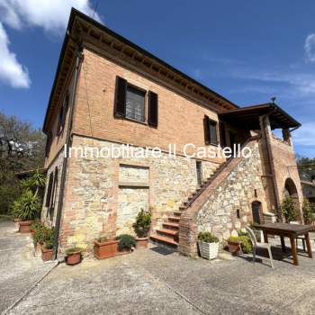 Agriturismo in vendita a Castiglione del Lago (Perugia)