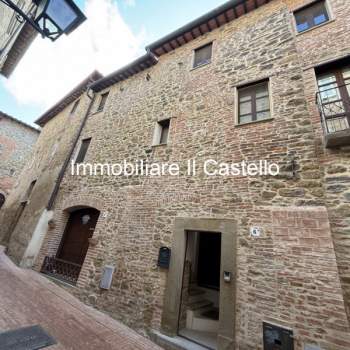 Palazzo in vendita a Paciano (Perugia)