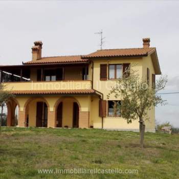 Villa in vendita a Castiglione del Lago (Perugia)