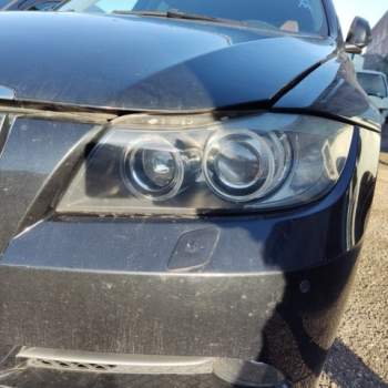 Proiettore sinistro BMW 330  del 2005