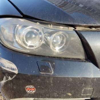 Proiettore destro BMW 330  del 2005