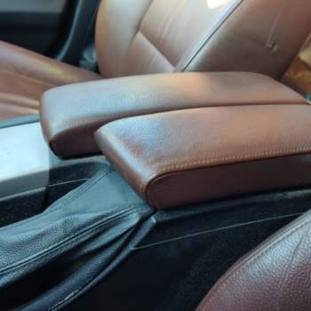 Poggia braccio BMW 330  del 2005