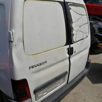 Fanale posteriore sinistro PEUGEOT RANCH del 2005