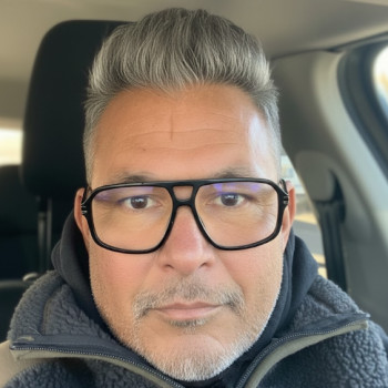 Riccardo, uomo giovanile