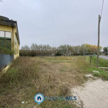 Terreno in vendita a Casalserugo (Padova)