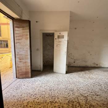 Negozio in vendita a Torre del Greco (Napoli)