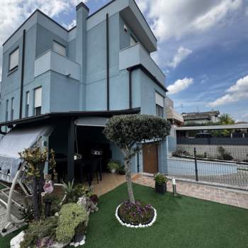 Bifamiliare in vendita a Giacciano con Baruchella (Rovigo)