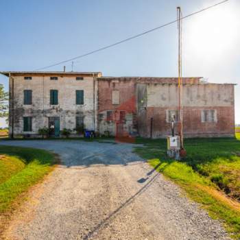 Rustico in vendita a Fontanellato (Parma)