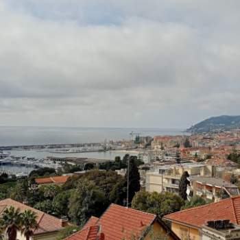 Villa in vendita a Sanremo (Imperia)