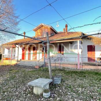 Villa in vendita a Magliano Alfieri (Cuneo)