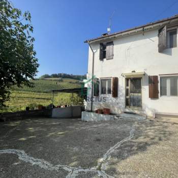 Rustico in vendita a Monteforte d'Alpone (Verona)