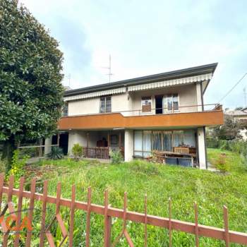 Casa singola in vendita a Selvazzano Dentro (Padova)