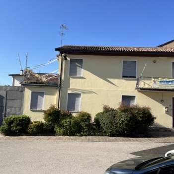 Bifamiliare in vendita a Due Carrare (Padova)