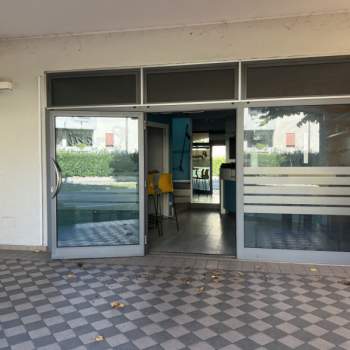 Negozio in vendita a Due Carrare (Padova)
