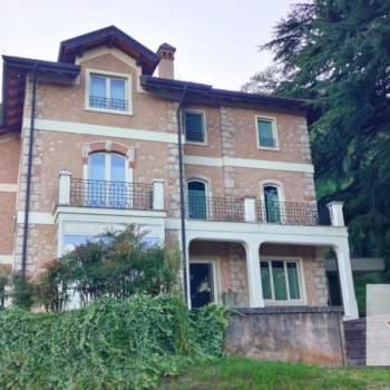 Villa in vendita a Piovene Rocchette (Vicenza)