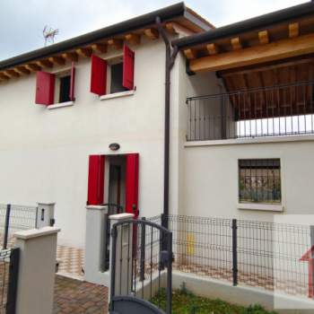 Casa a schiera in vendita a Volpago del Montello (Treviso)