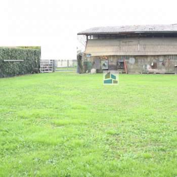 Terreno in vendita a Santa Maria di Sala (Venezia)