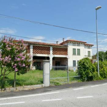 Rustico in vendita a Monticello Conte Otto (Vicenza)