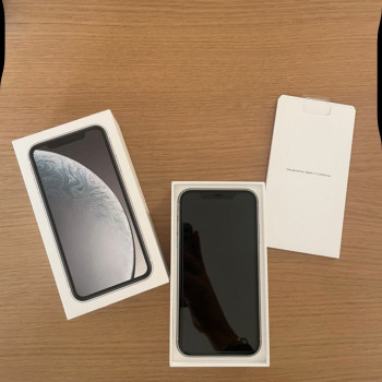 iPhone XR 64 gb 