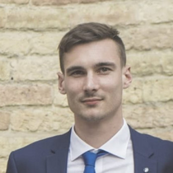 Andrea, Responsabile Commerciale 