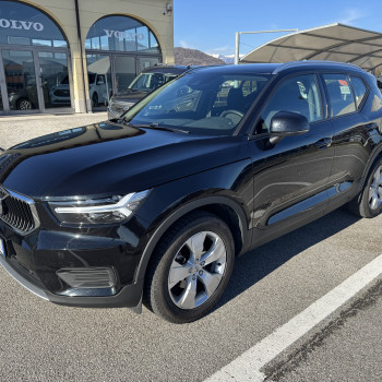 Volvo XC40 T3 Automatica Momentum Pro