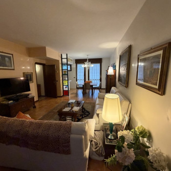 MIRA CENTRO Luminosa porzione di casa a schiera 