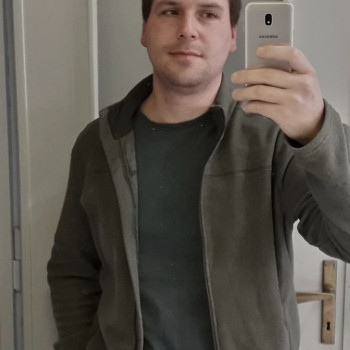 36enne galantuomo cerca amica single (et&agrave; 30 - 65) per avventure pomeridiane 